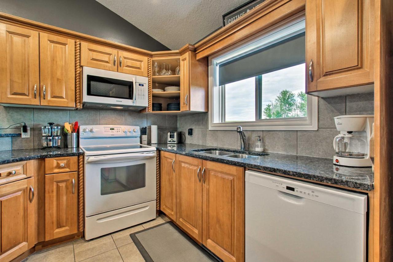 Villa Whispering Pines Cabin With Pool, Lake And Golf Access! à Pine Lake Extérieur photo