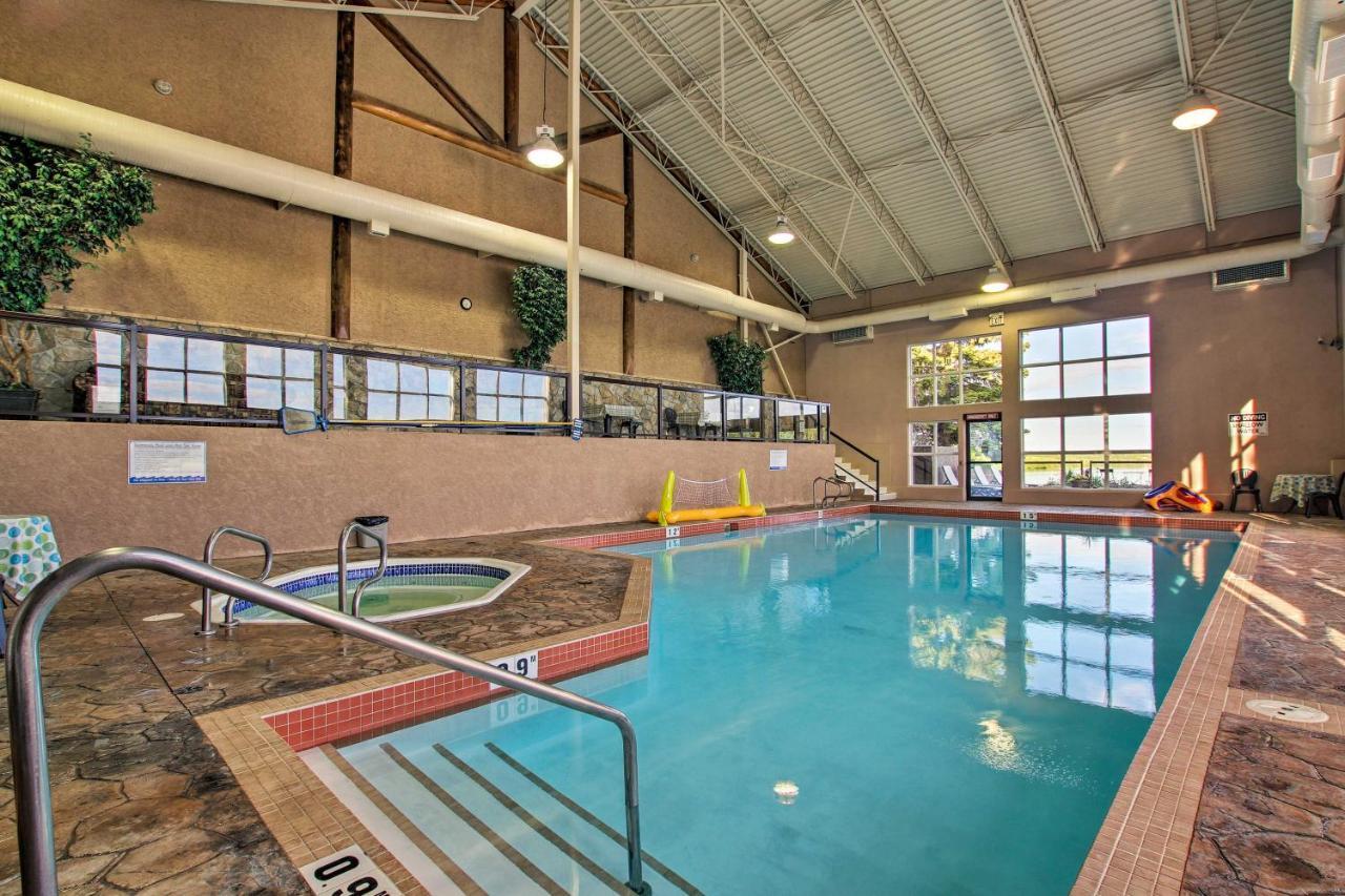 Villa Whispering Pines Cabin With Pool, Lake And Golf Access! à Pine Lake Extérieur photo